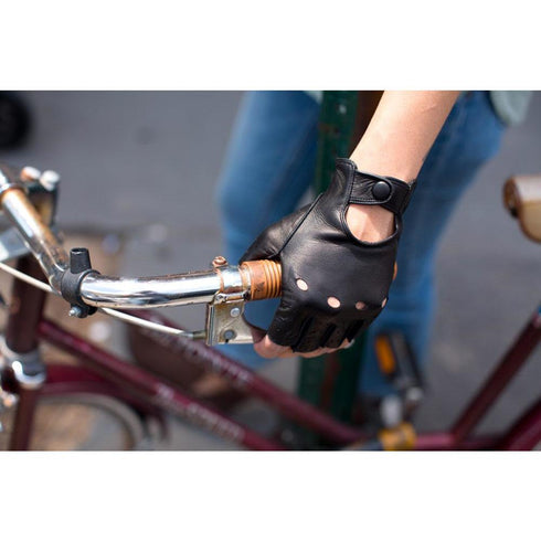 Floto women's black leather fingerless driving gloves